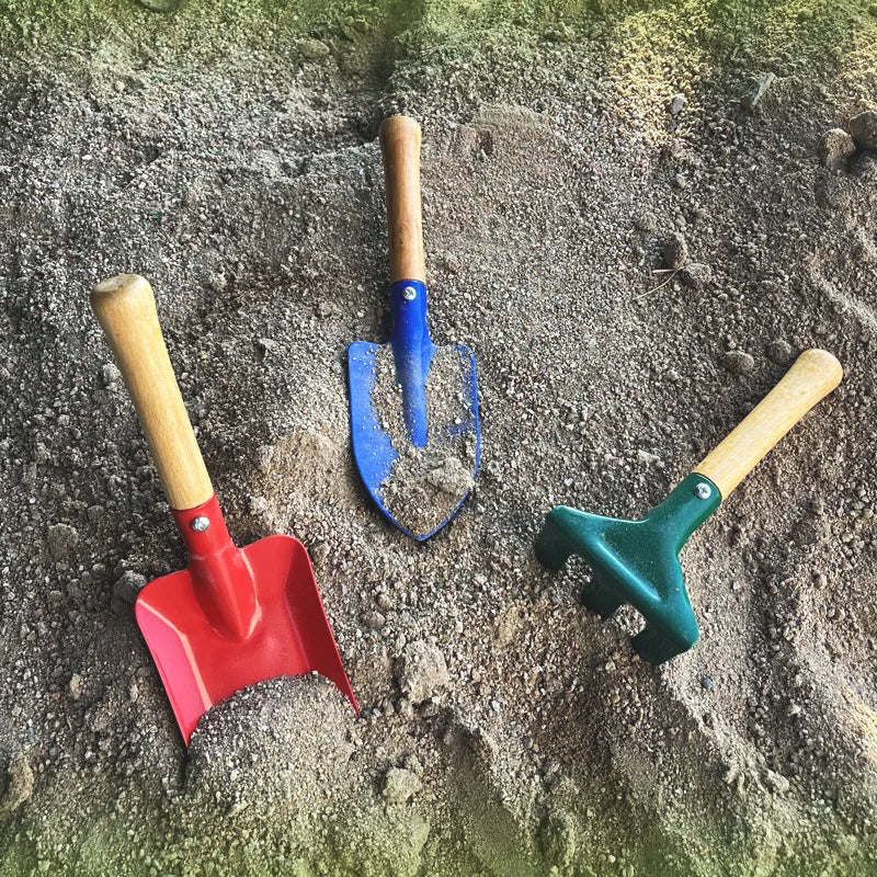 outils-de-jardinage-colores-pour-enfants-confortable