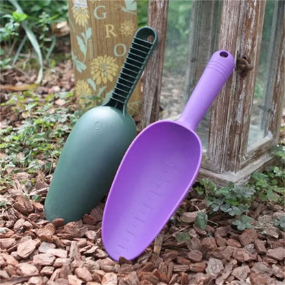 Petite-pelle-pour-jardin