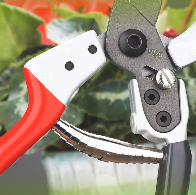 Secateur-avec-ressort-integré-ergonomiques