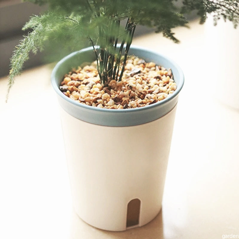 pot-de-fleur-pour-balcon-bleu-pâle